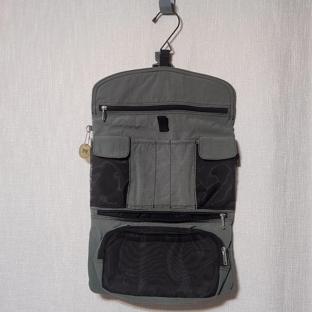 Hedgren Greenish Gray Hanging Toiletry Bag Travel Cosmetic Unisex